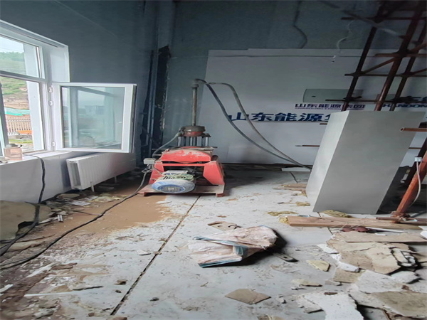 麦盖提地基基础下沉墙体裂缝加固注浆顶升施工