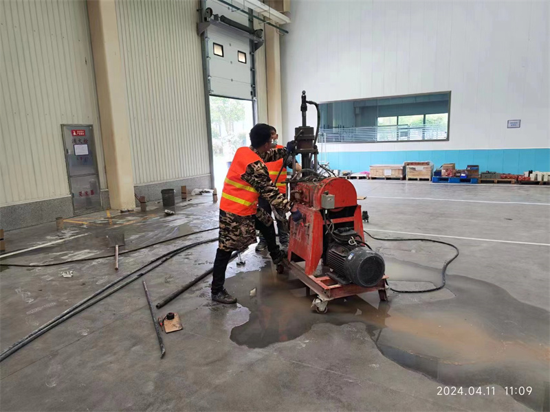 麦盖提厂房地面下沉塌陷注浆加固施工